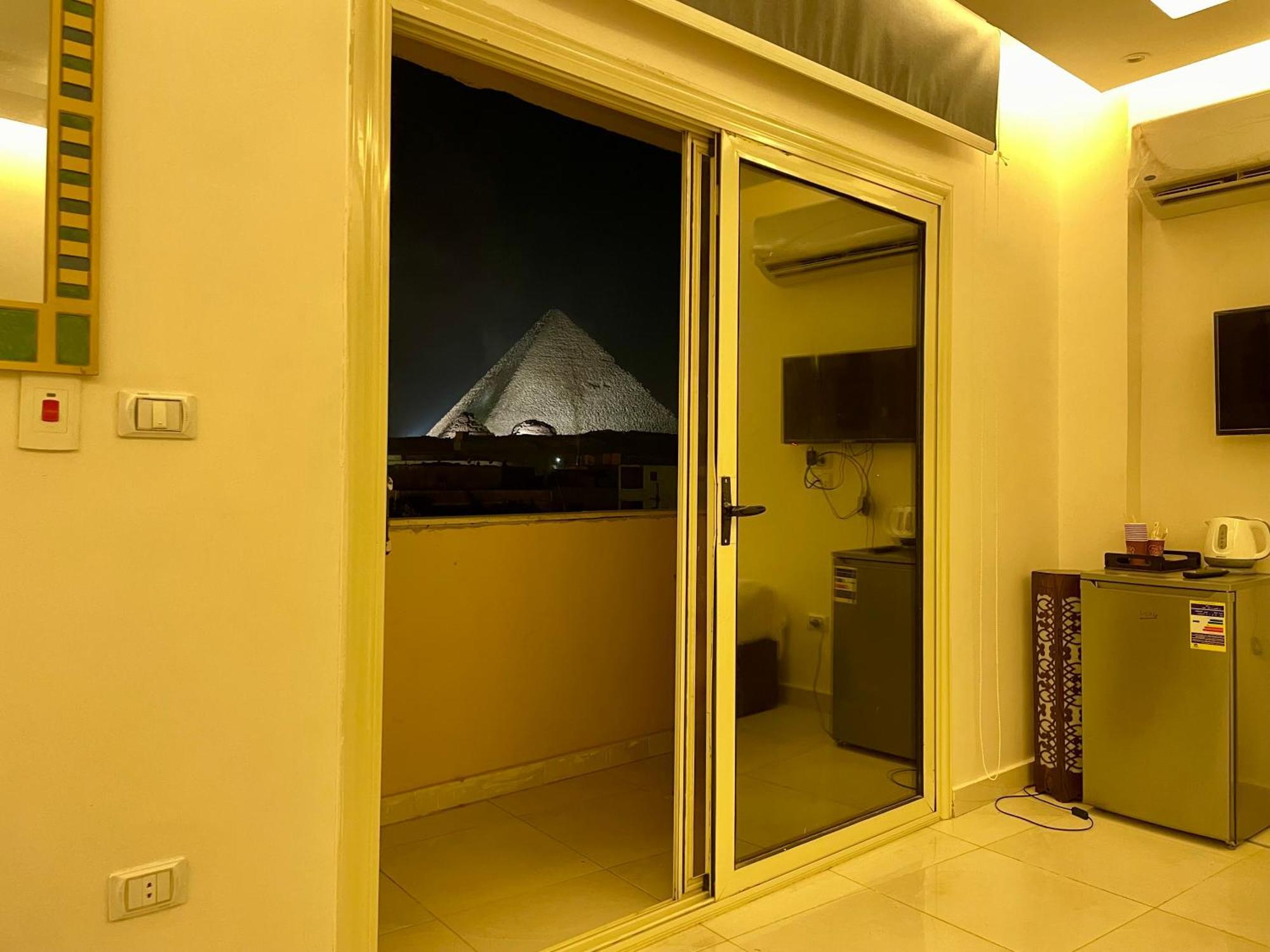 Pyramids Homeland Inn Кайро Екстериор снимка