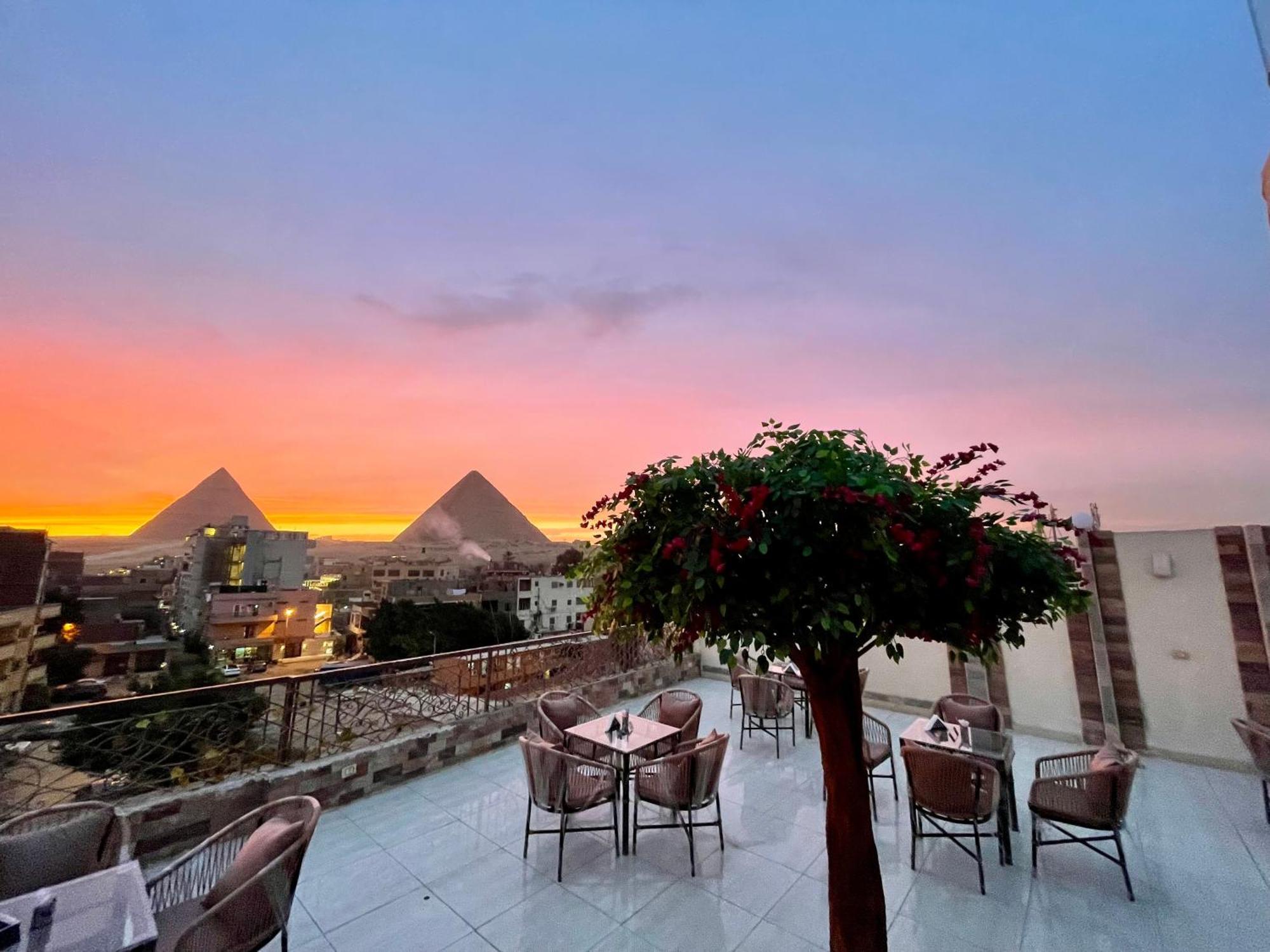 Pyramids Homeland Inn Кайро Екстериор снимка